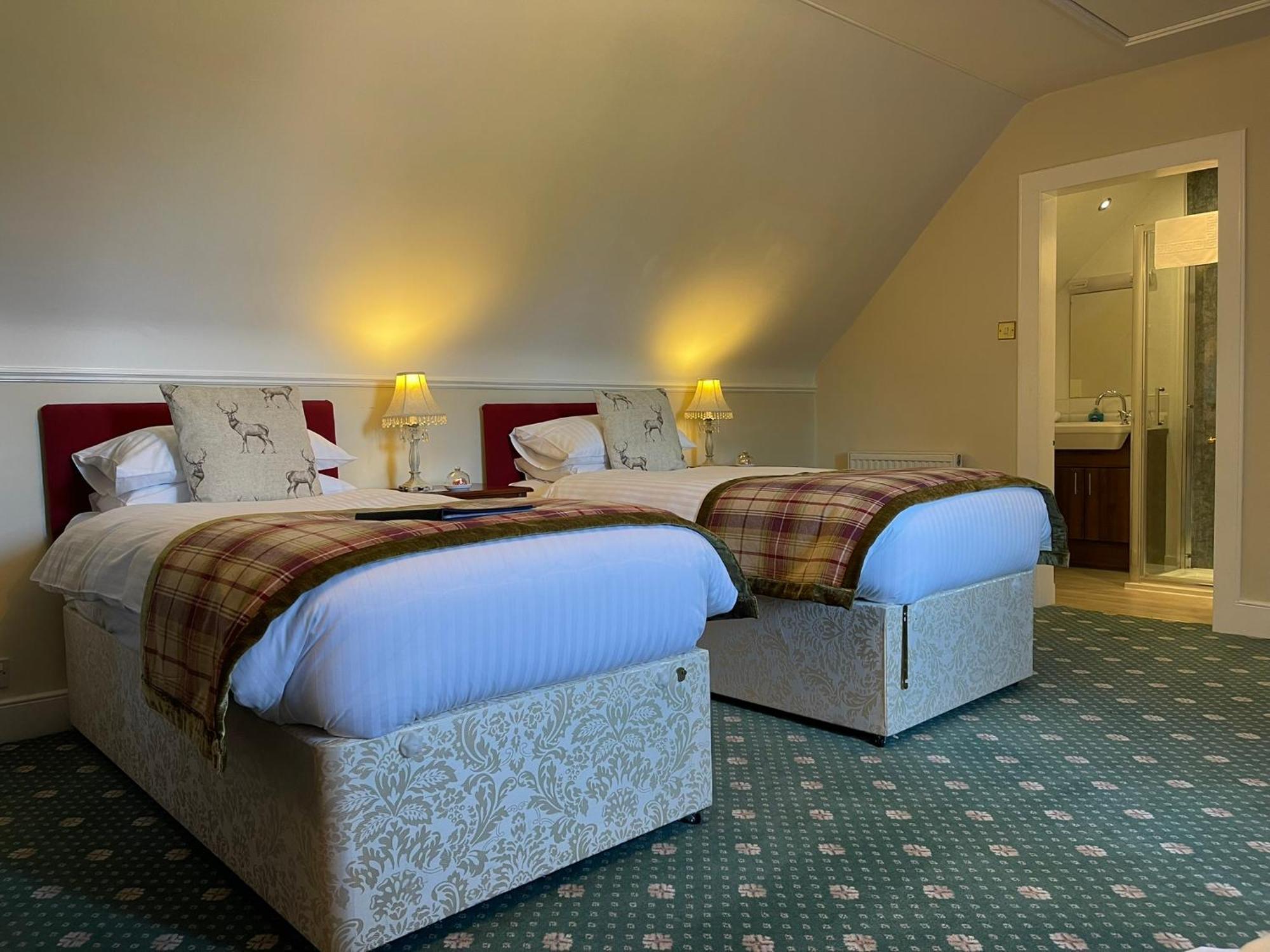 Grantown-on-Spey Ravenscourt House, Guest House מראה חיצוני תמונה