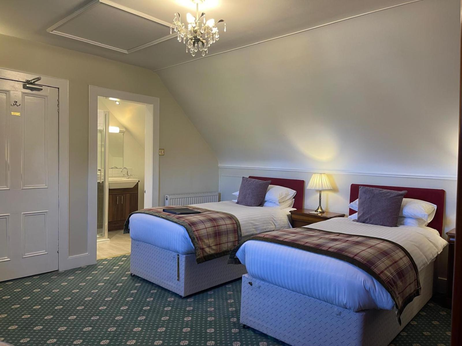 Grantown-on-Spey Ravenscourt House, Guest House מראה חיצוני תמונה